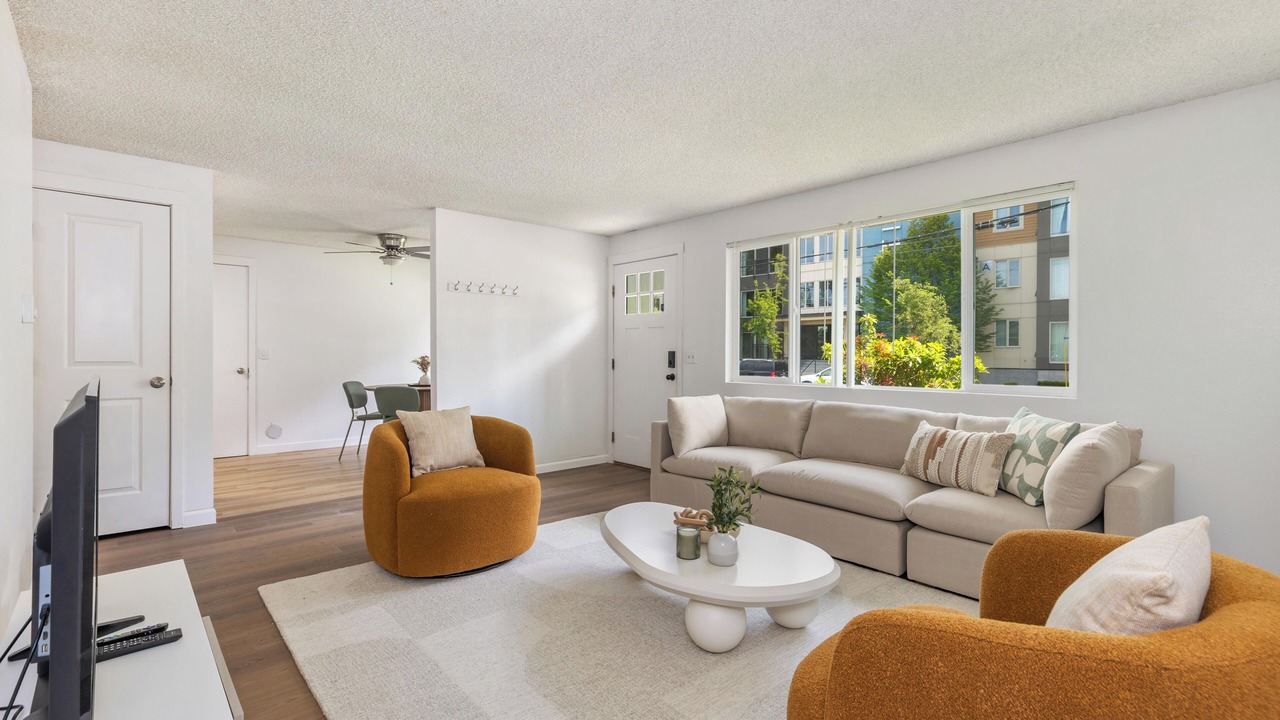 Photo of Livingroom in Picnic Point-North Lynnwood