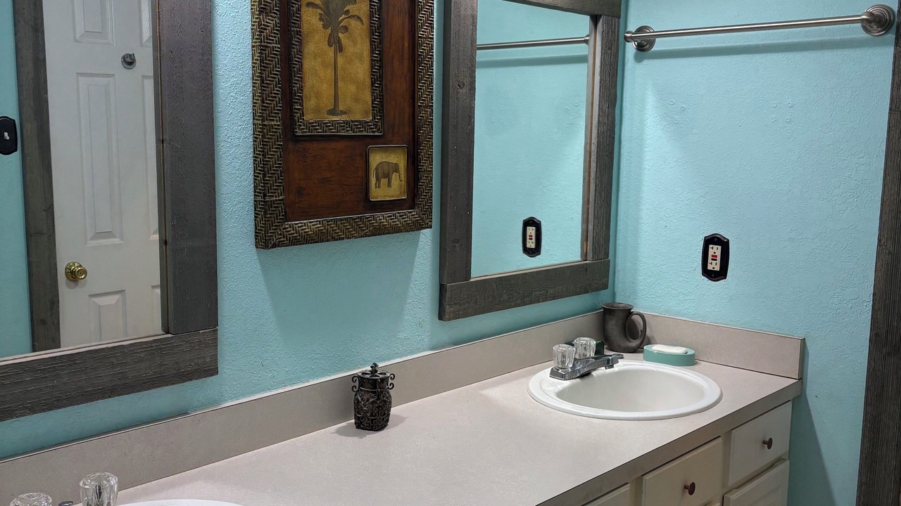 Photo of Bathroom in West Tawakoni