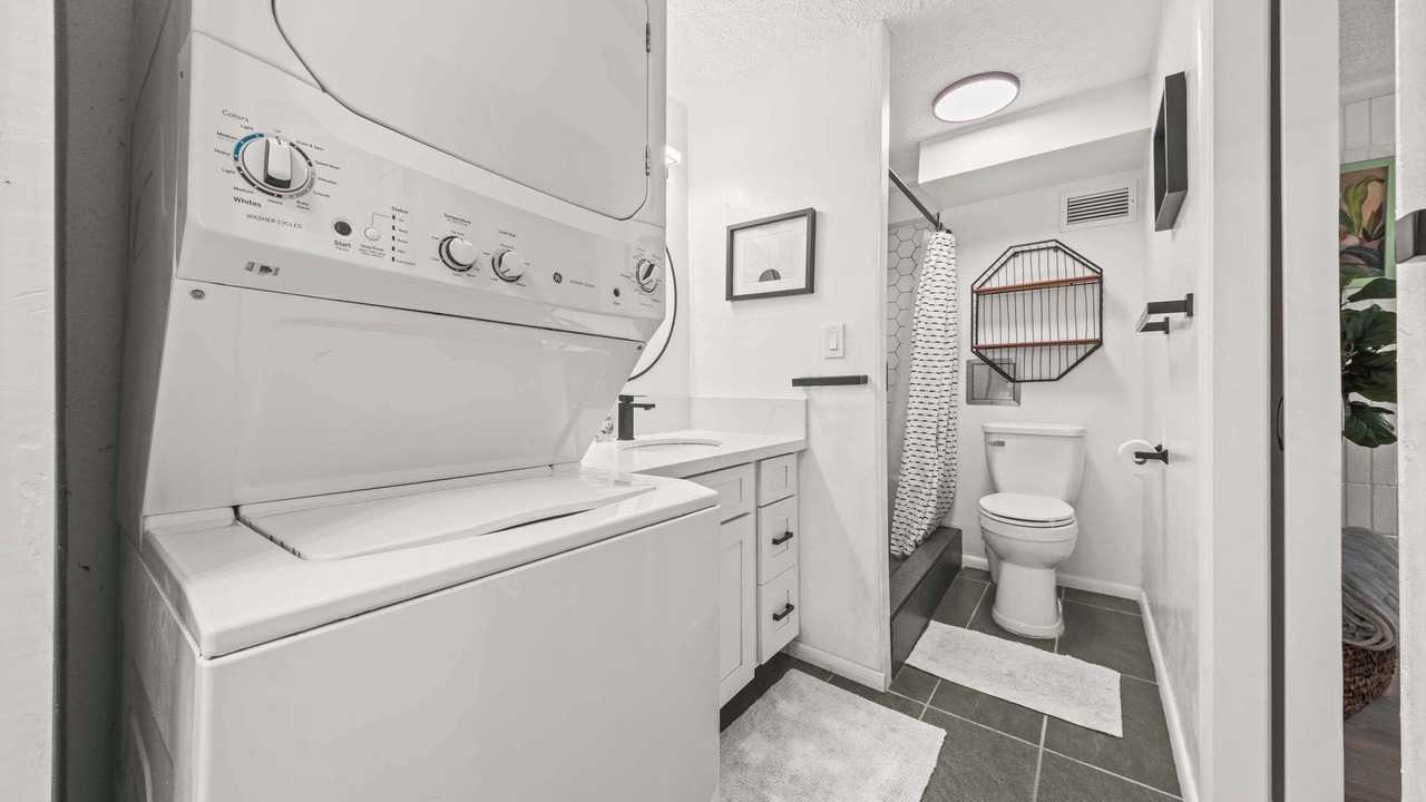 Photo of Bathroom in Punaluu