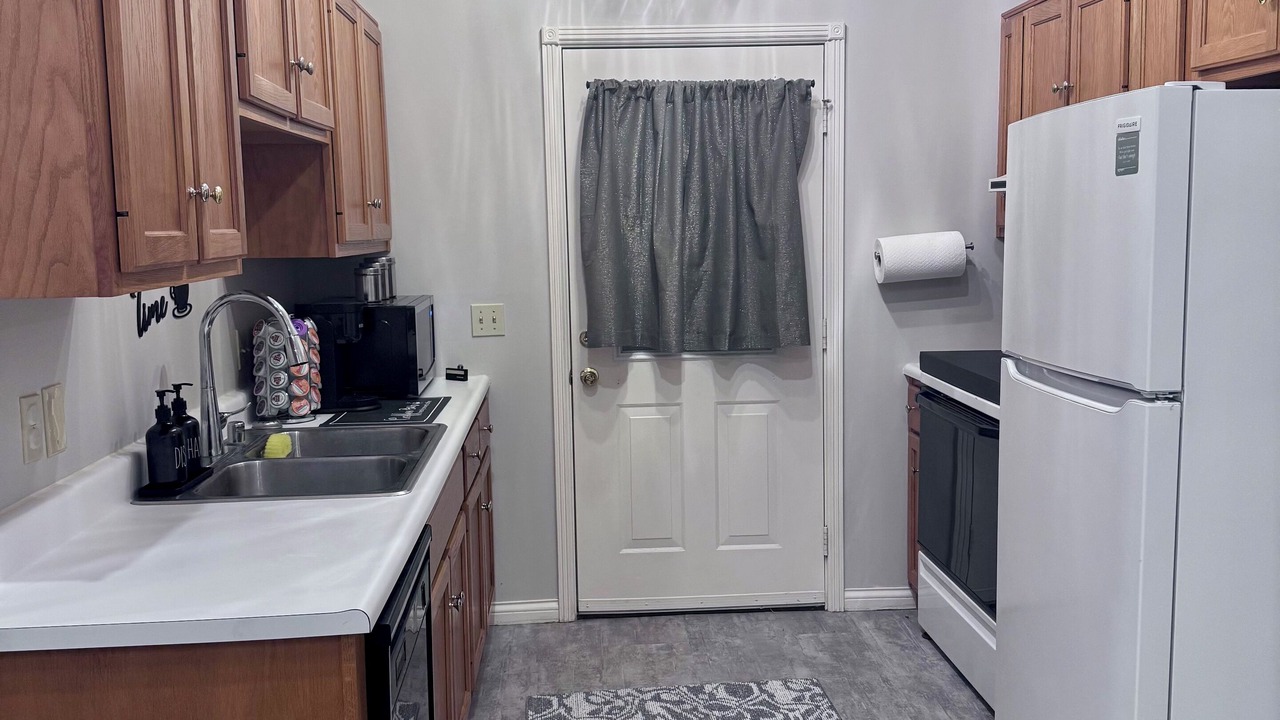 Photo of Kitchen in Cave City