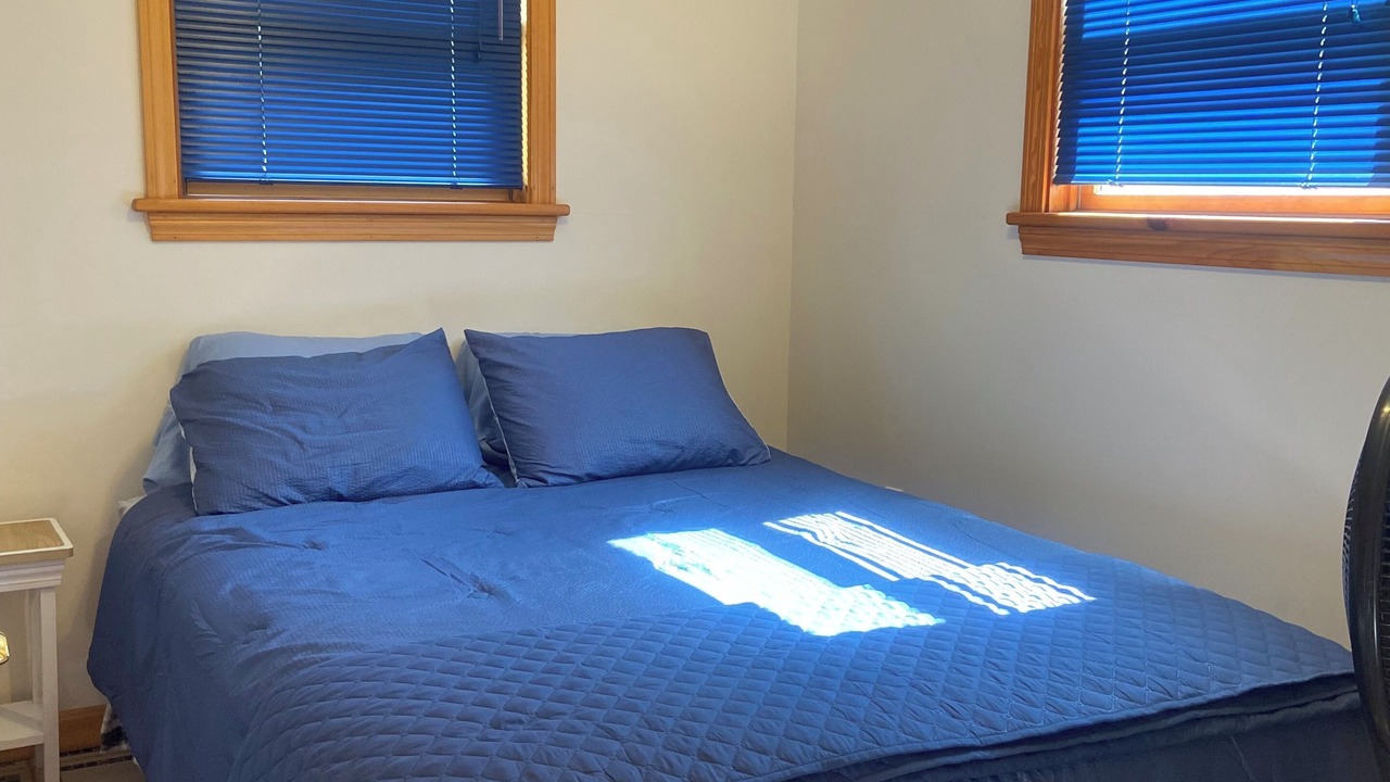 Photo of Bedroom in Roxbury