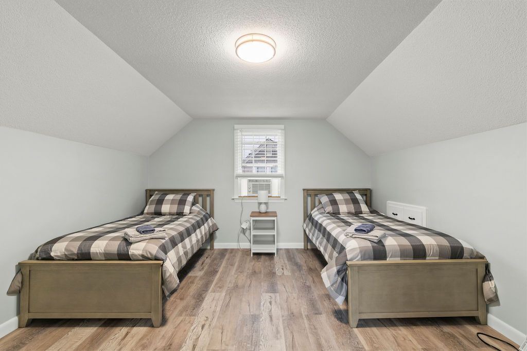 Photo of Bedroom in Teaticket
