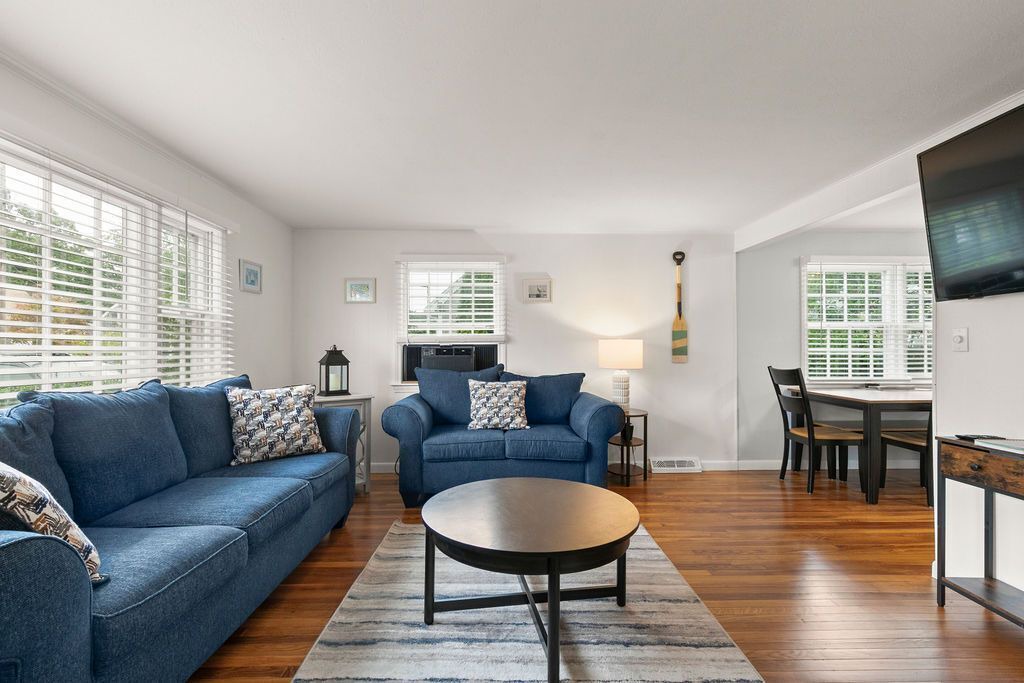 Photo of Livingroom in Teaticket
