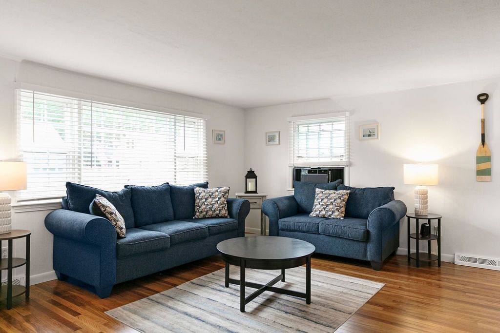 Photo of Livingroom in Teaticket