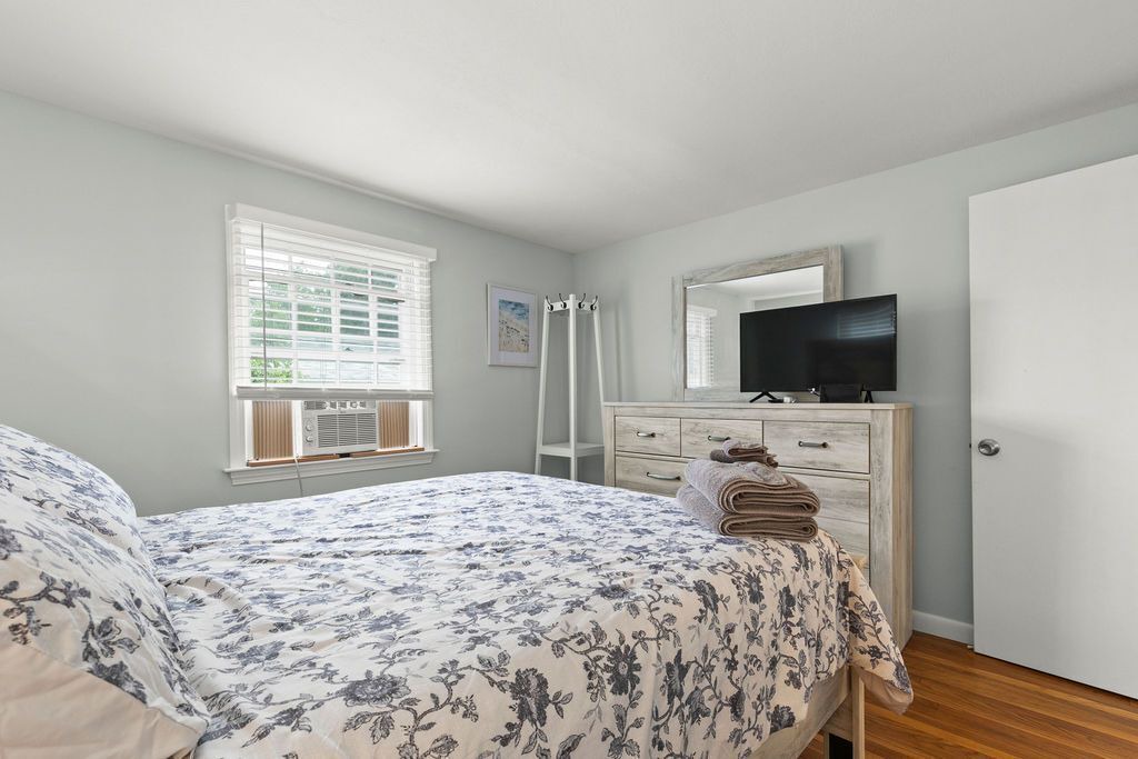 Photo of Bedroom in Teaticket