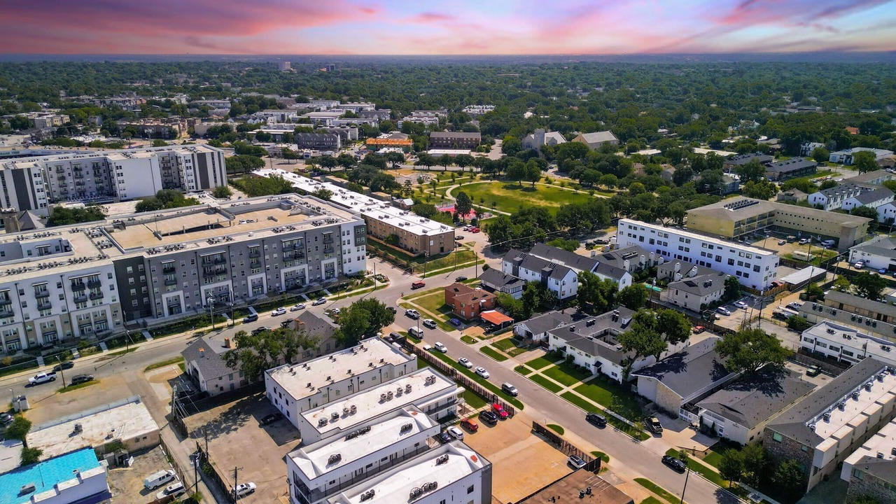 Photo of Outdoor in Old East Dallas