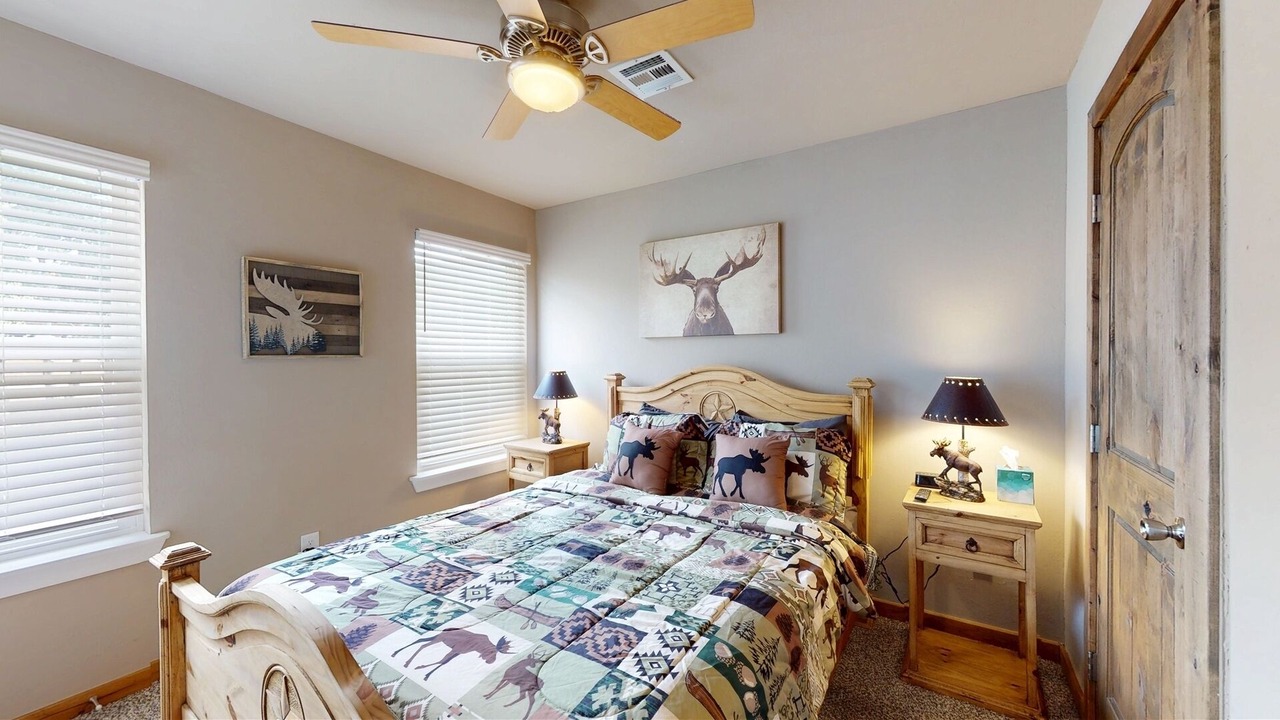 Photo of Bedroom in Crested Butte South