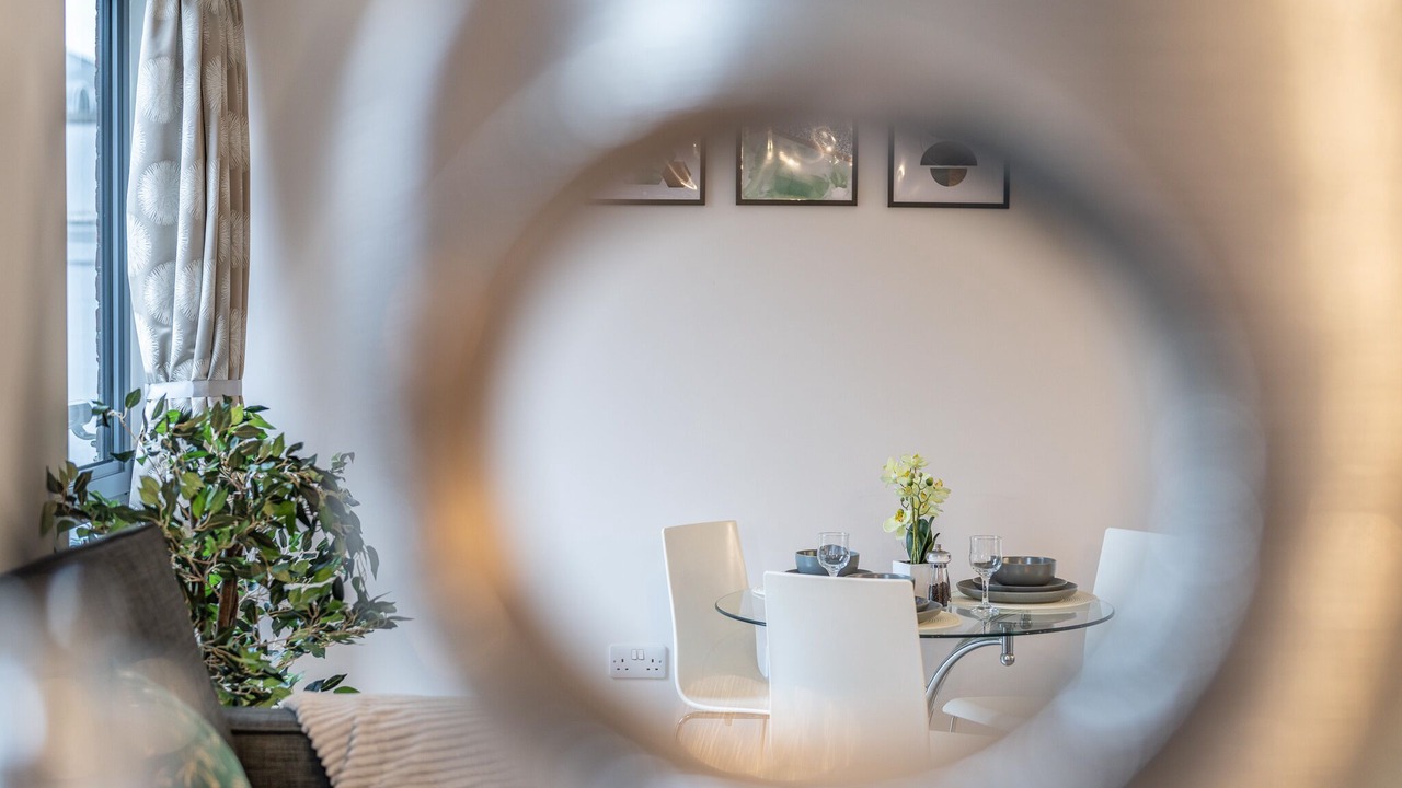 Photo of Livingroom in Windsor City Centre