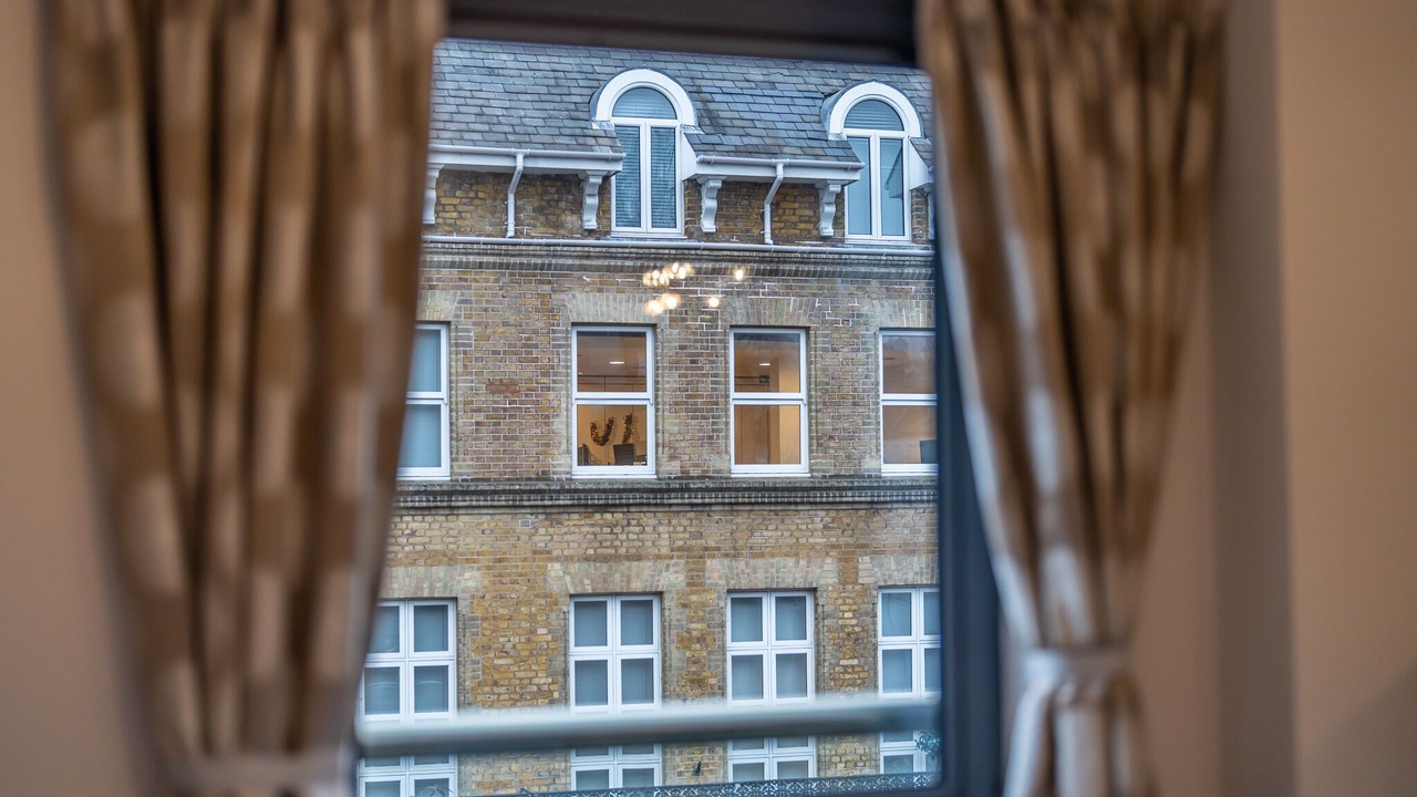 Photo of Patio Balcony in Windsor City Centre