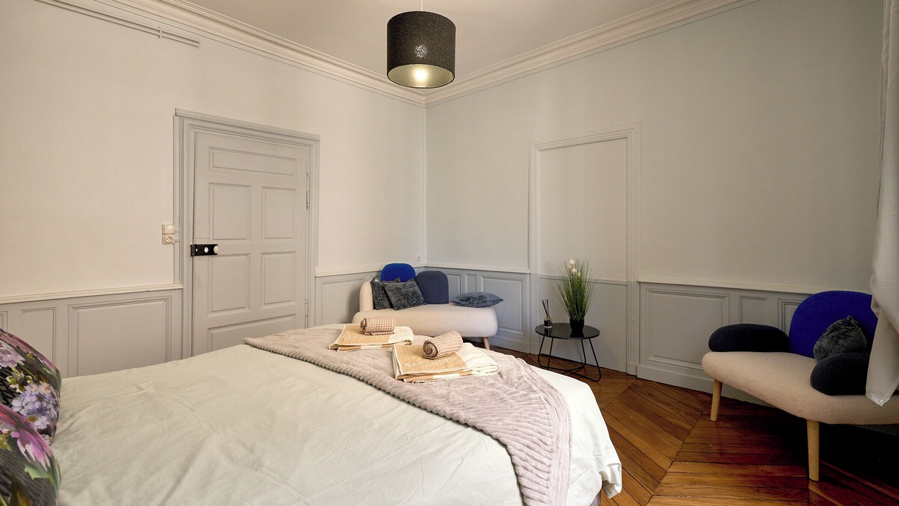 Photo of Bedroom in Nevers