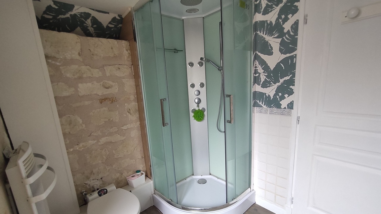 Photo of Bathroom in Beaumont-en-Veron