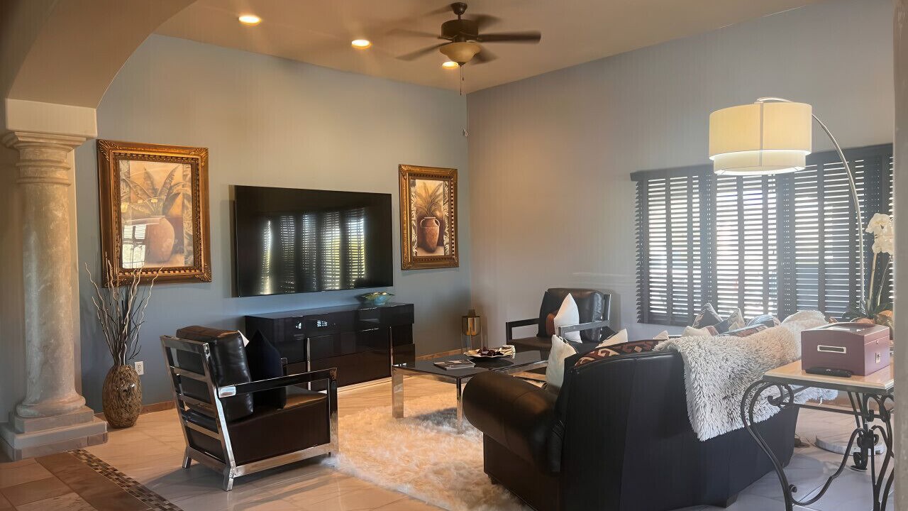 Photo of Livingroom in Rio Verde Foothills