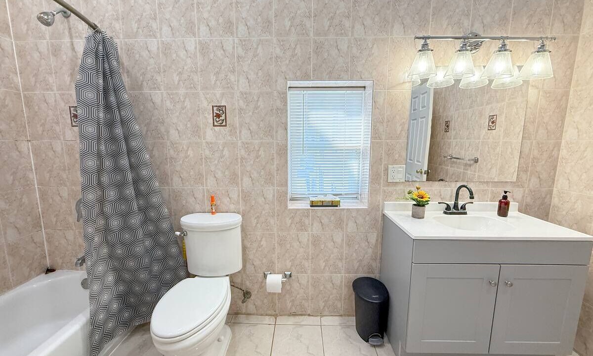 Photo of Bathroom in North Bergen