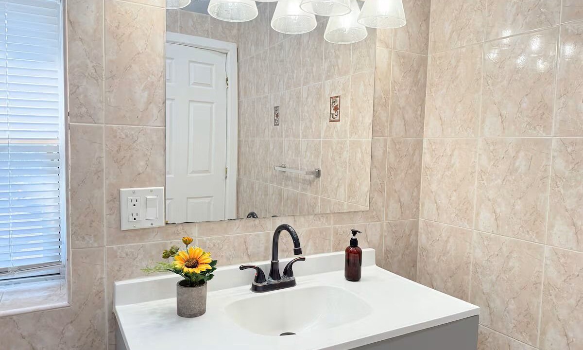 Photo of Bathroom in North Bergen