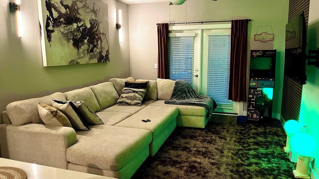 Photo of Livingroom in Sandy Springs
