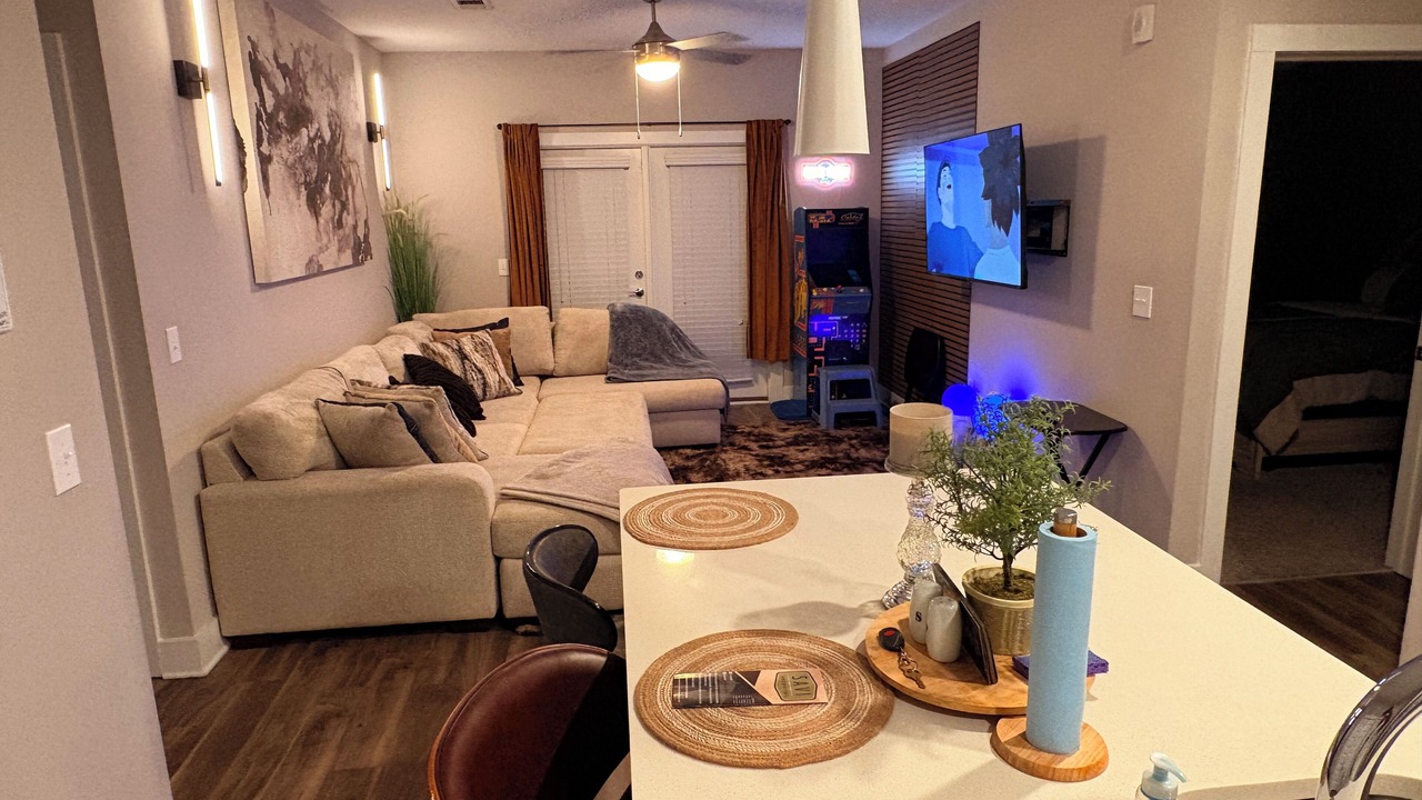 Photo of Livingroom in Sandy Springs