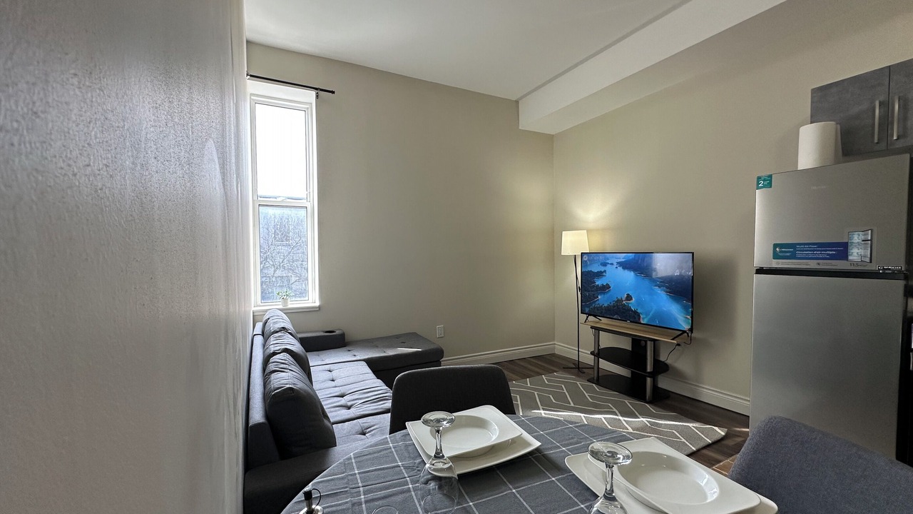 Photo of Livingroom in Durham Region