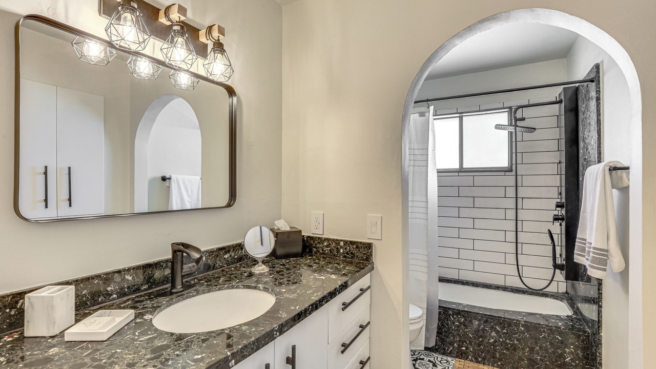 Photo of Bathroom in Bandolero - Tarascas