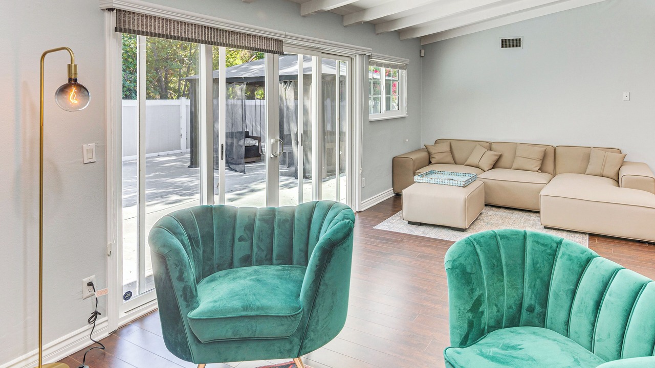 Photo of Livingroom in Canoga Park