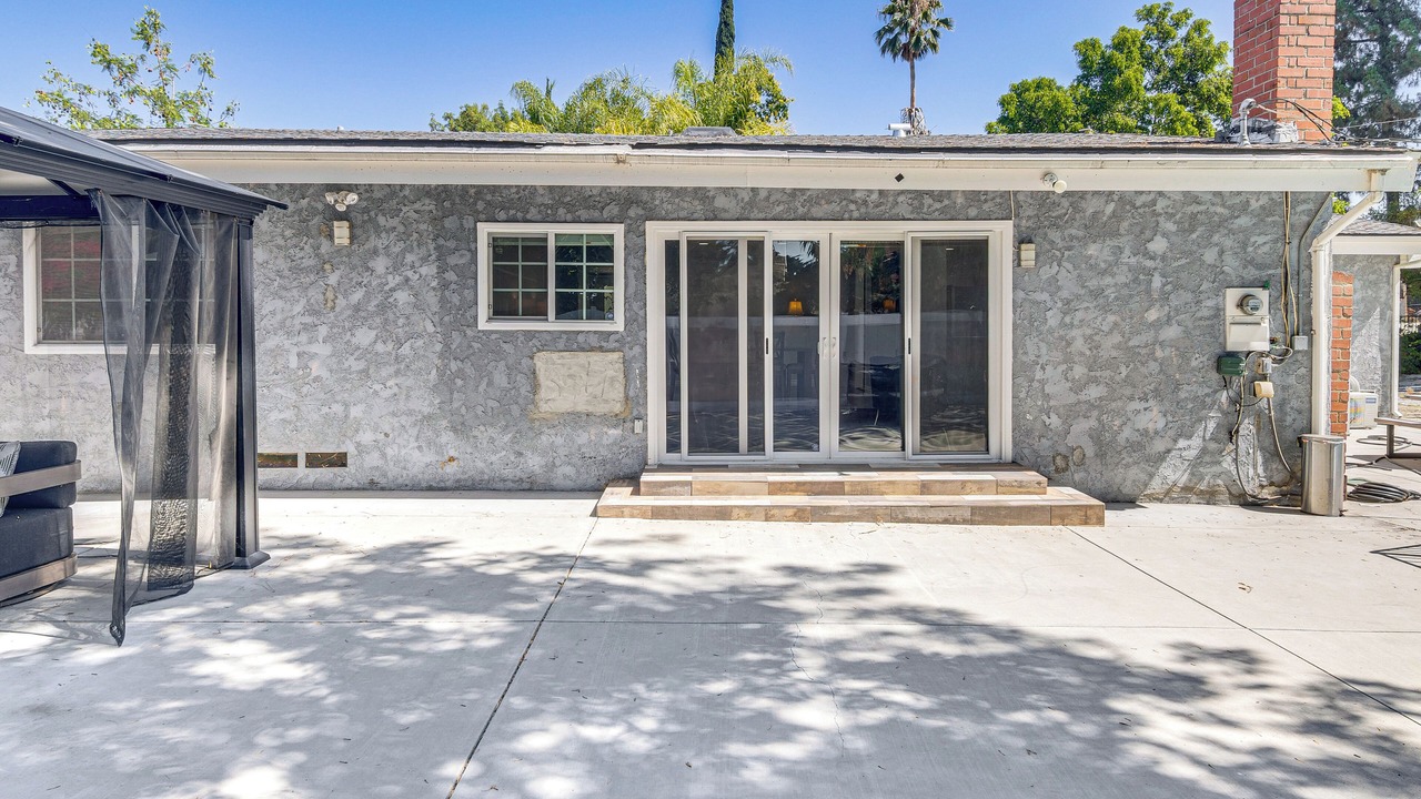 Photo of Outdoor in Canoga Park