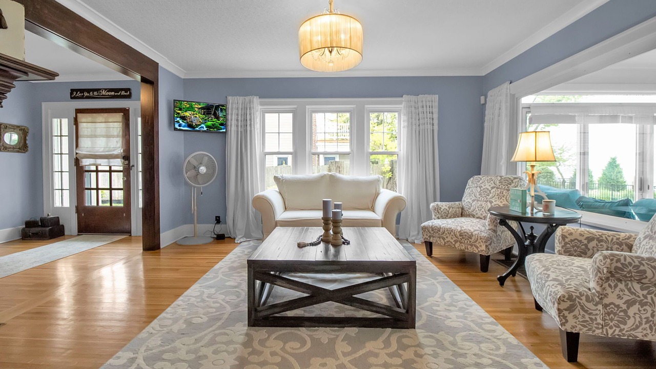 Photo of Livingroom in Lake Erie Beach