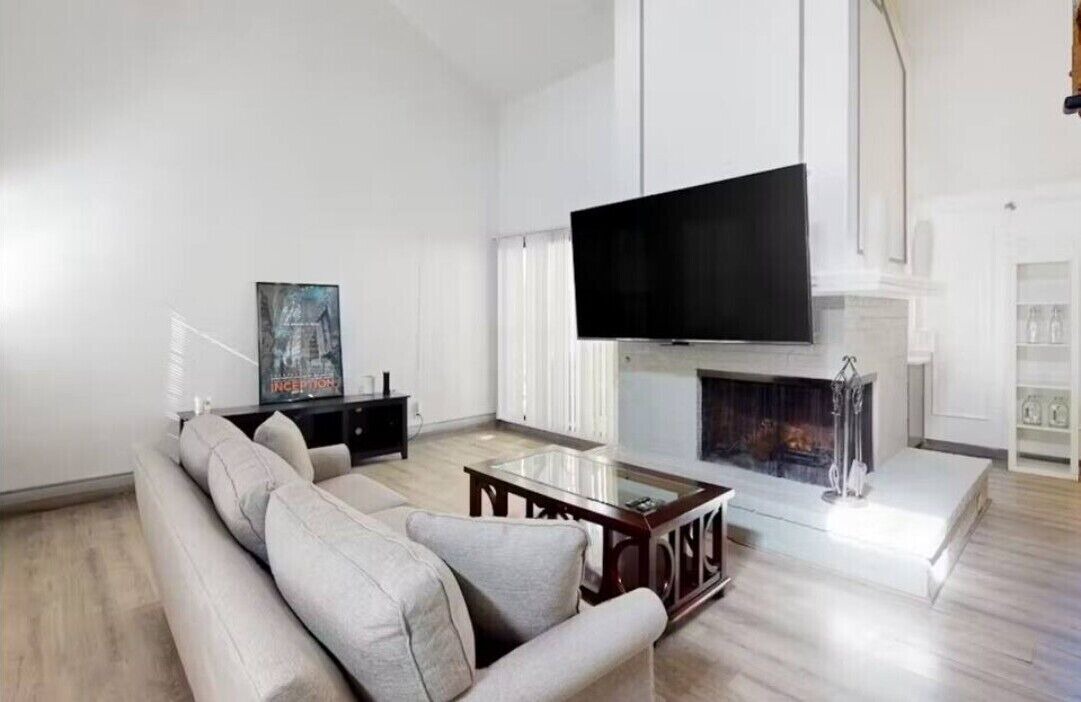 Photo of Livingroom in Bryan Place