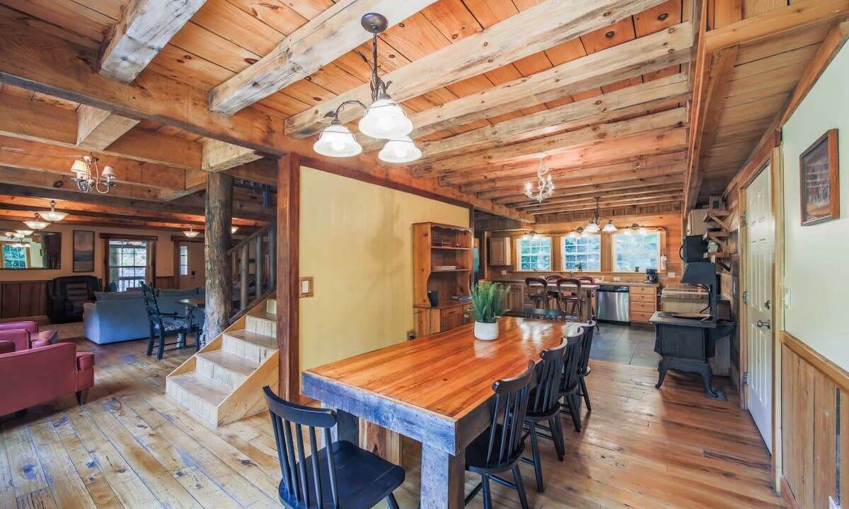 Photo of Bedroom in Mars Hill