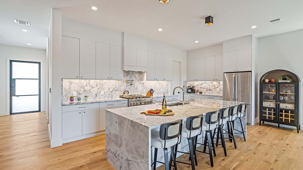 Photo of Kitchen in Apache Shores