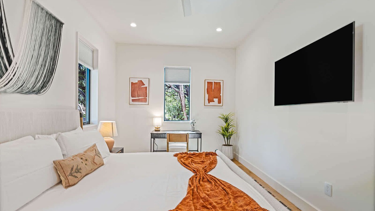 Photo of Bedroom in Apache Shores