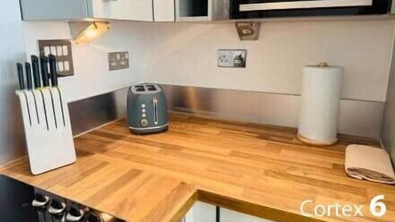 Photo of Kitchen in Canary Wharf