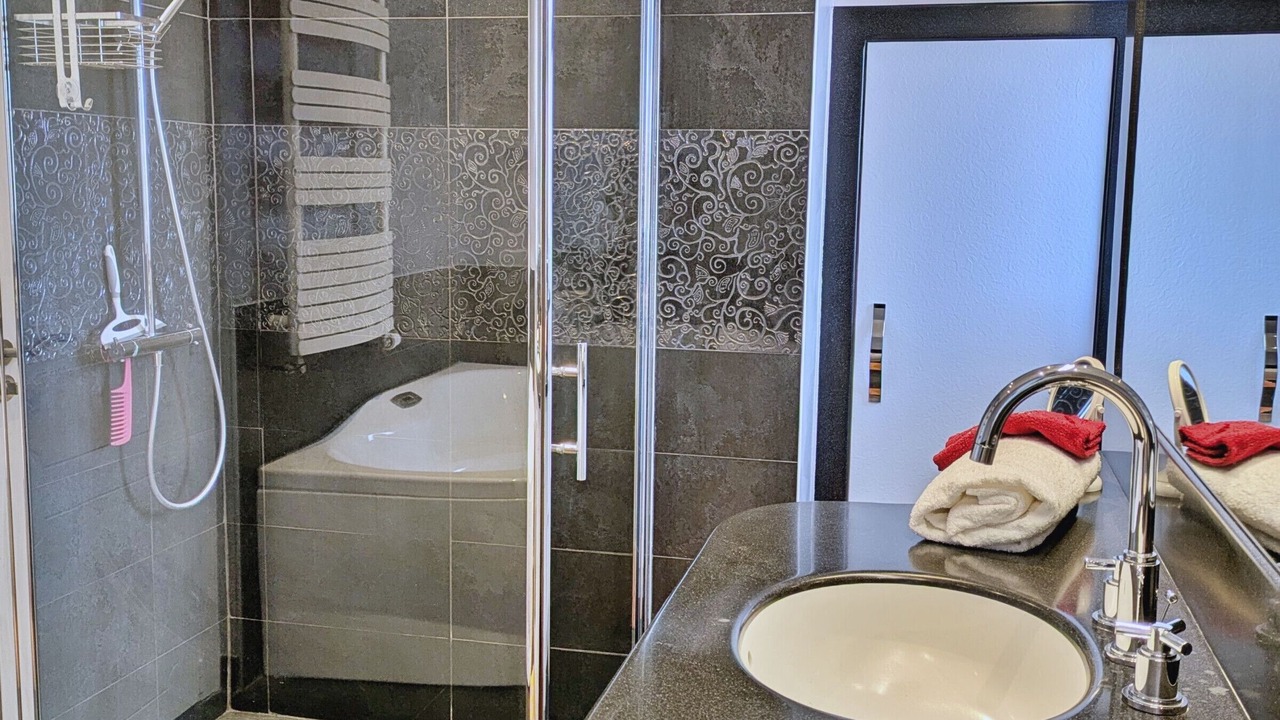 Photo of Bathroom in Niafles