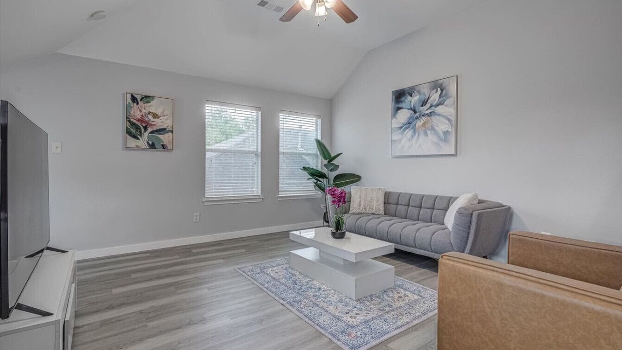 Photo of Livingroom in George Bush Park/Eldridge