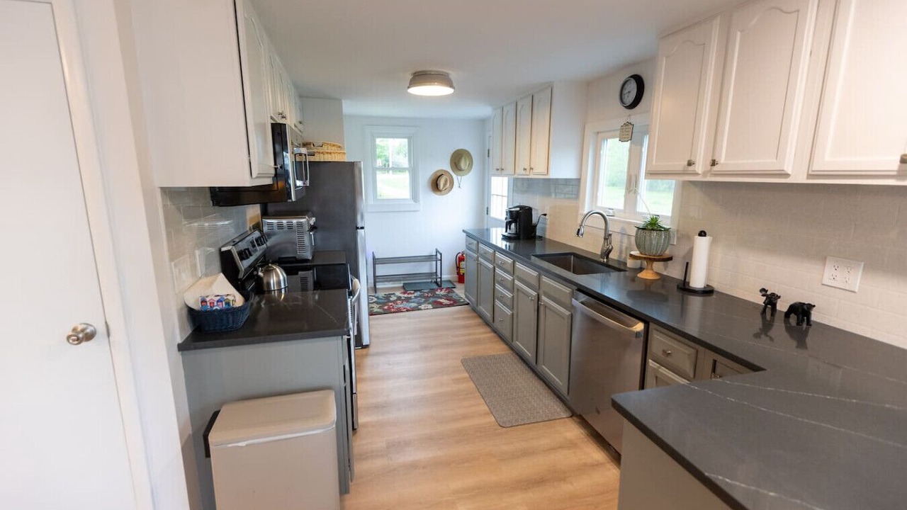 Photo of Others in Mayfield