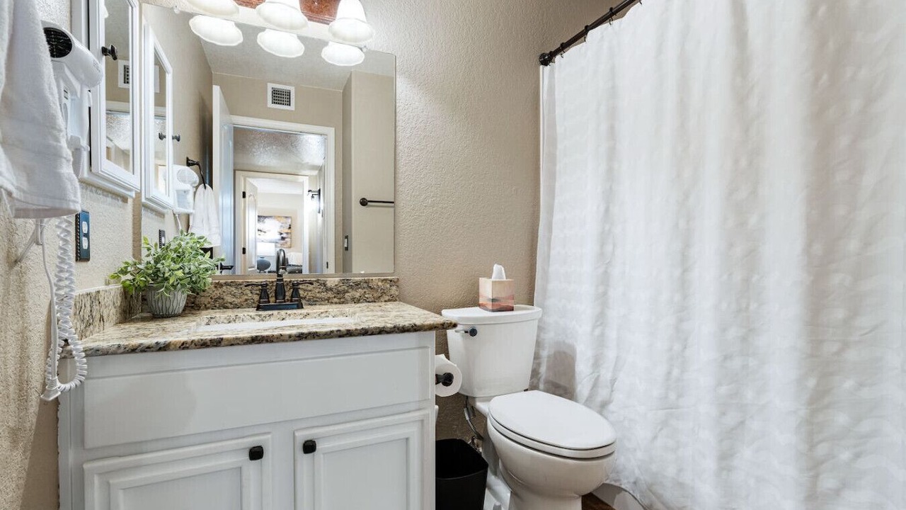 Photo of Bathroom in Mohawk HOA