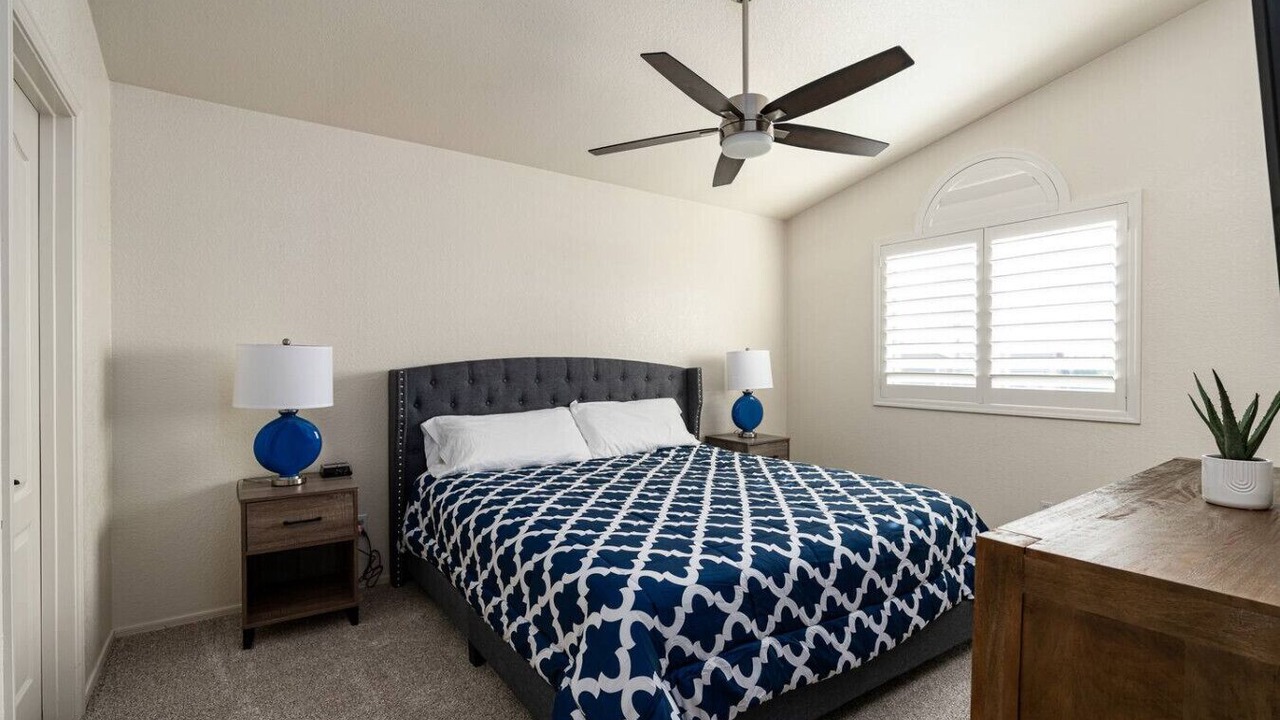 Photo of Bedroom in Mohawk HOA
