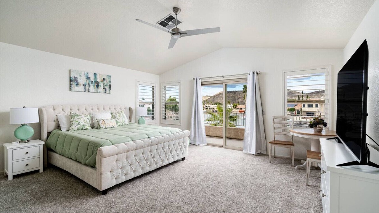 Photo of Bedroom in Mohawk HOA