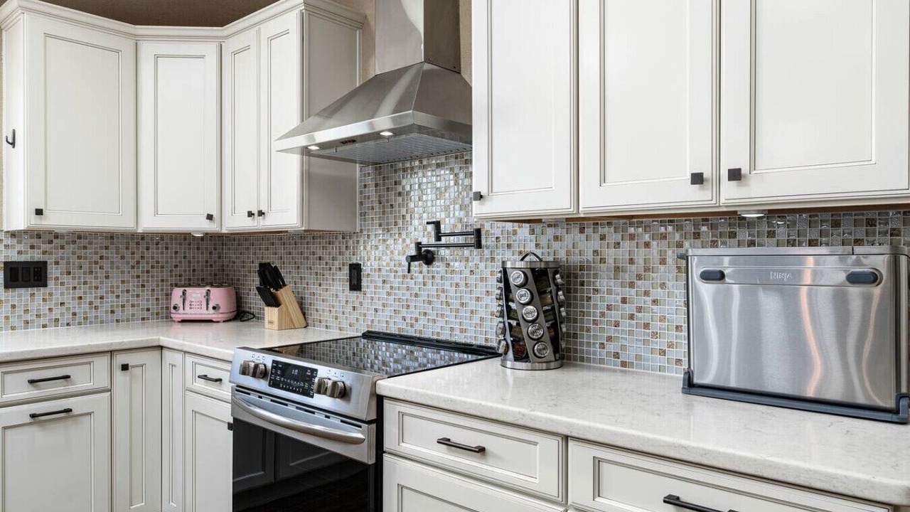 Photo of Kitchen in Mohawk HOA