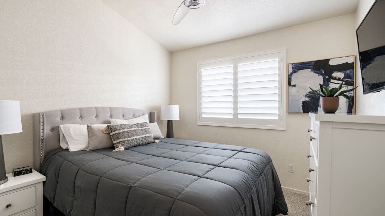 Photo of Bedroom in Mohawk HOA