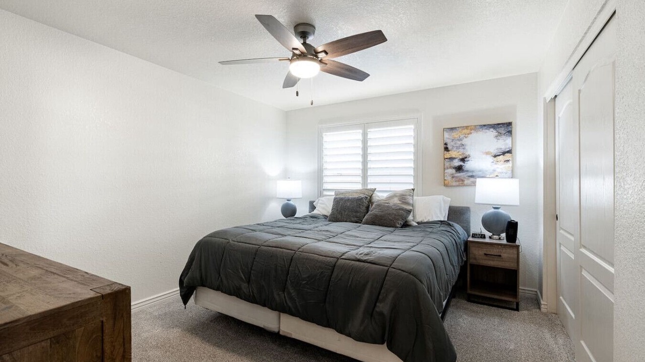 Photo of Bedroom in Mohawk HOA