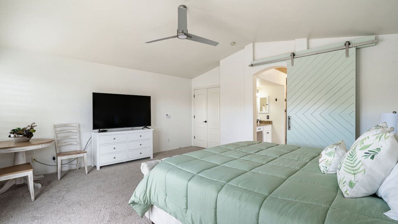Photo of Bedroom in Mohawk HOA