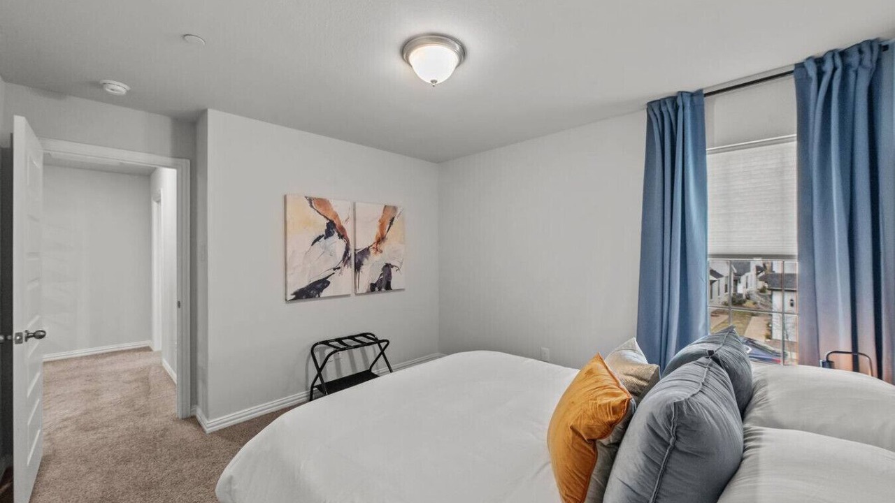Photo of Bedroom in Lewisville
