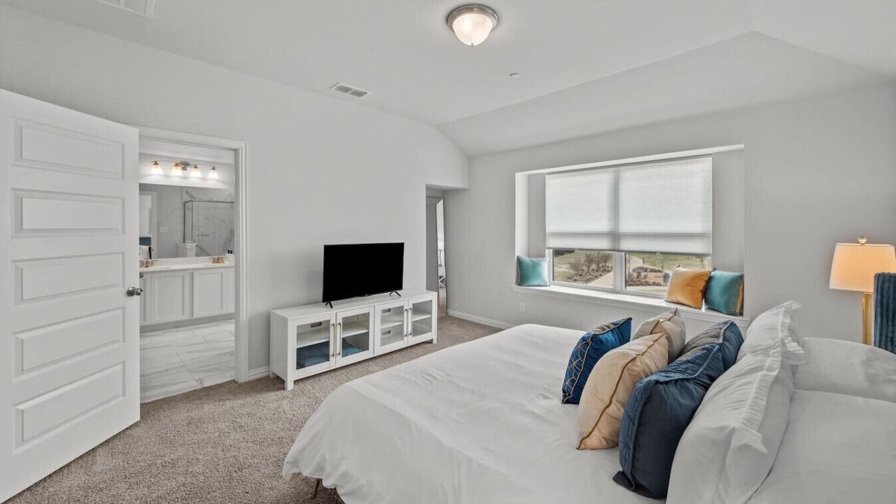 Photo of Bedroom in Lewisville