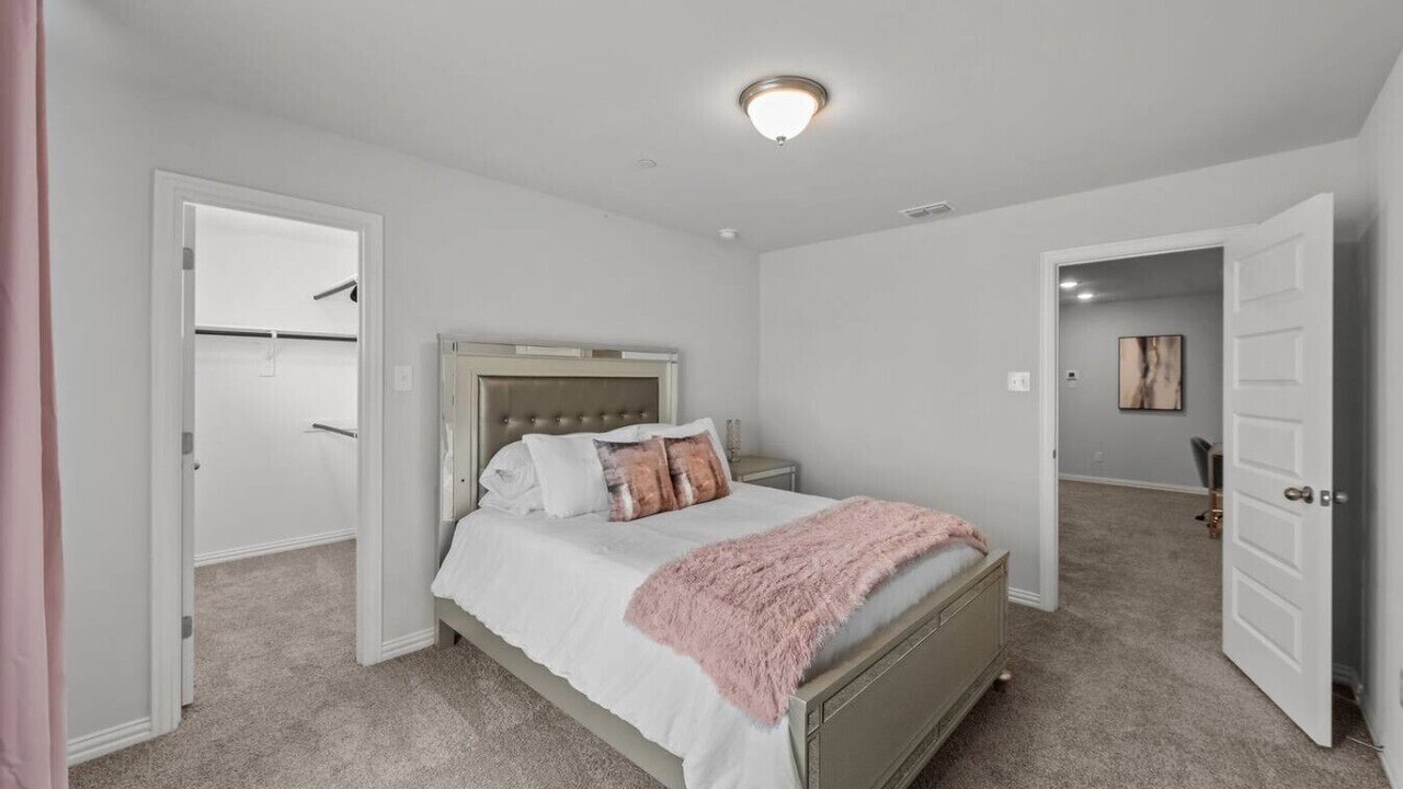 Photo of Bedroom in Lewisville