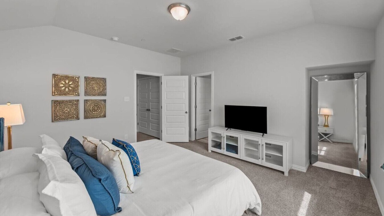 Photo of Bedroom in Lewisville