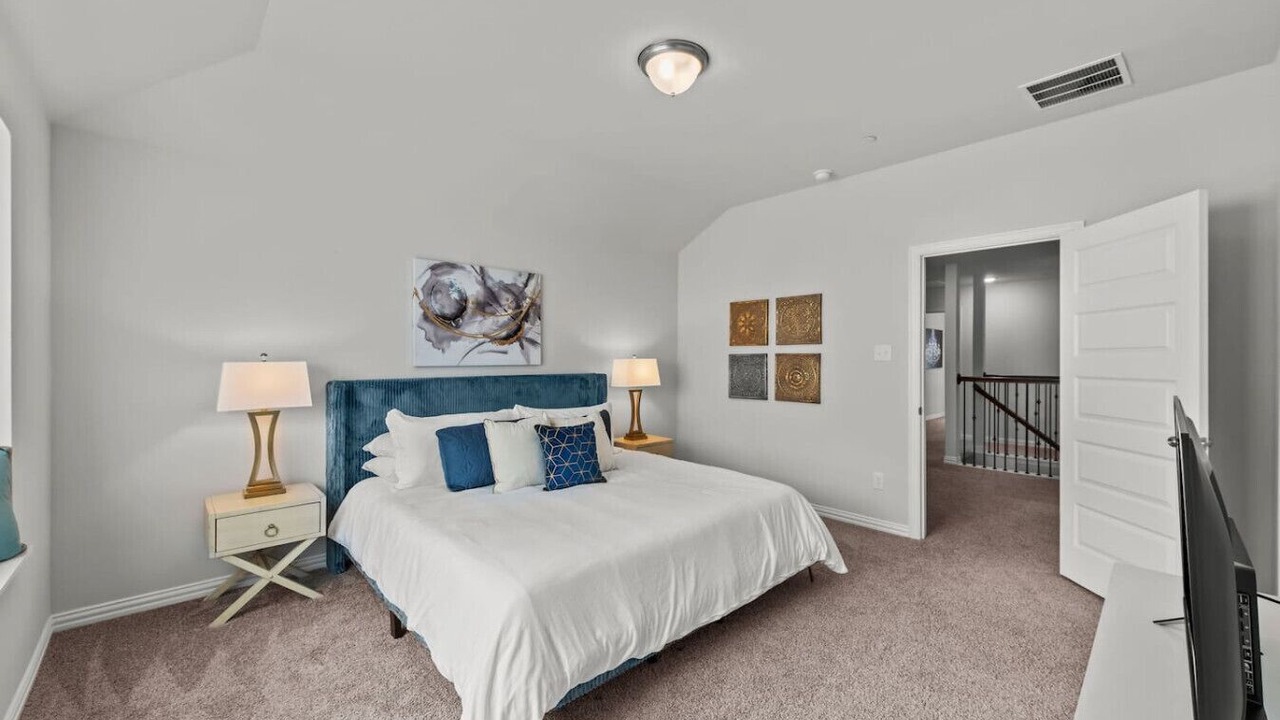 Photo of Bedroom in Lewisville