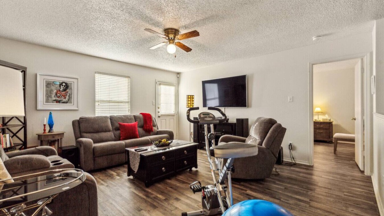 Photo of Livingroom in Mesquite
