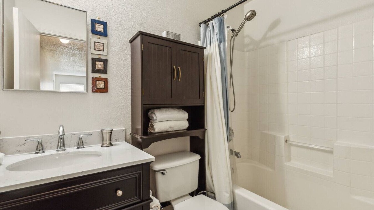 Photo of Bathroom in Mesquite