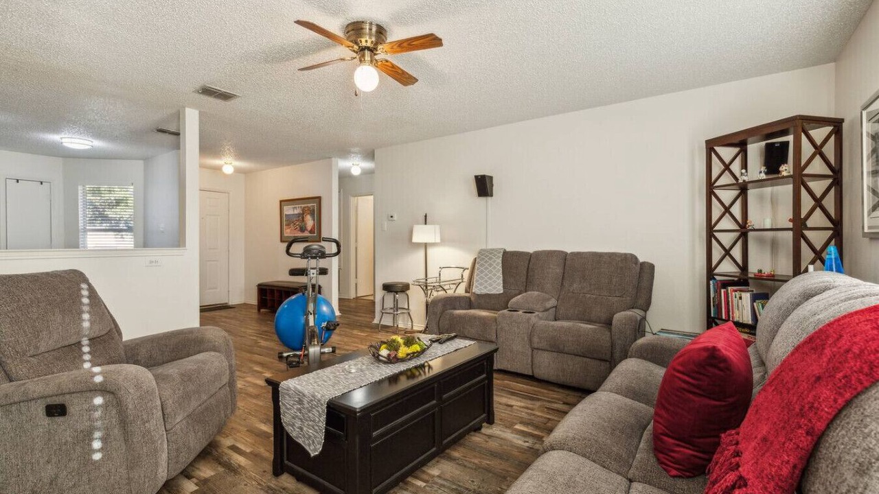 Photo of Livingroom in Mesquite