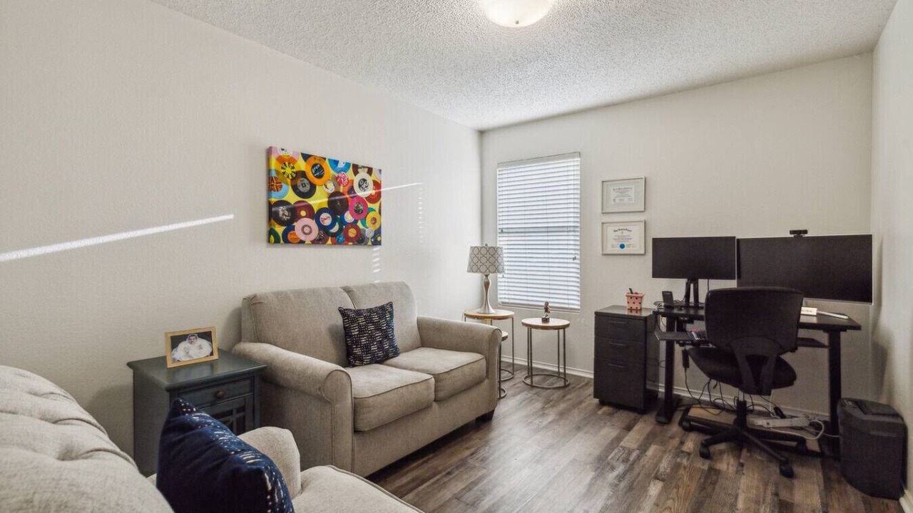 Photo of Livingroom in Mesquite