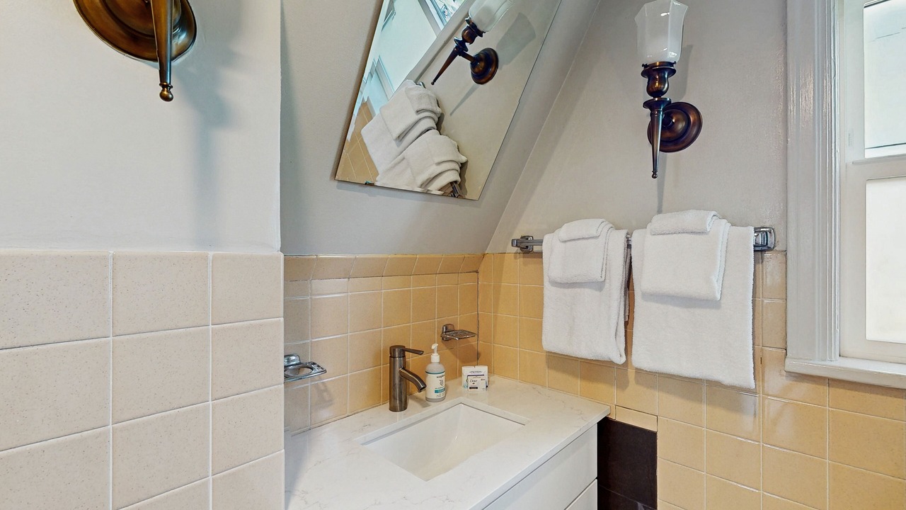 Photo of Bathroom in North Beacon Hill